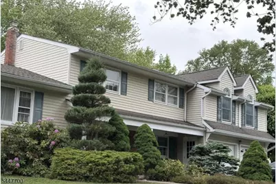 19 Annette Dr, Edison, NJ 08820 - Photo 2