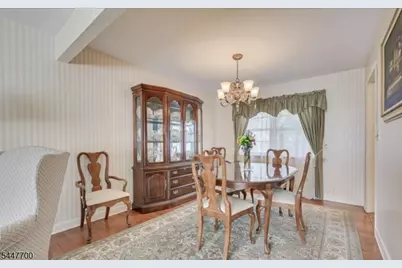 19 Annette Dr, Edison, NJ 08820 - Photo 14