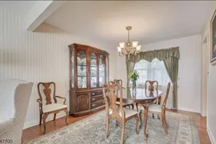 19 Annette Dr, Edison, NJ 08820 - Photo 14