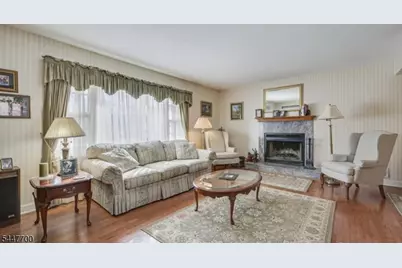 19 Annette Dr, Edison, NJ 08820 - Photo 10