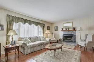 19 Annette Dr, Edison, NJ 08820 - Photo 10