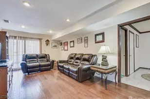 19 Annette Dr, Edison, NJ 08820 - Photo 4