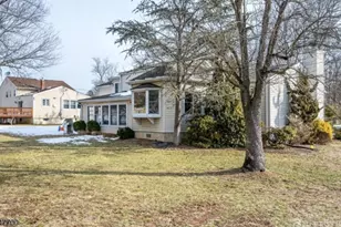 19 Annette Dr, Edison, NJ 08820 - Photo 38