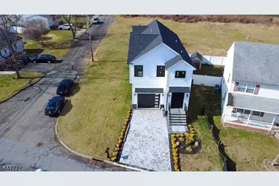 95 Kennedy Ave, Aberdeen Township, NJ 07721 - Photo 4