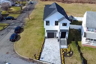 95 Kennedy Ave, Aberdeen Township, NJ 07721 - Photo 4