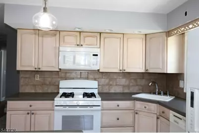 340 Fenlon Blvd #2, Clifton, NJ 07014 - Photo 10