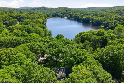 111 Kitchell Lake Dr, West Milford, NJ 07480 - Photo 40
