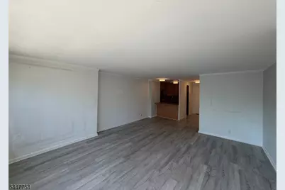 285 Aycrigg Ave #4C, Passaic, NJ 07055 - Photo 4