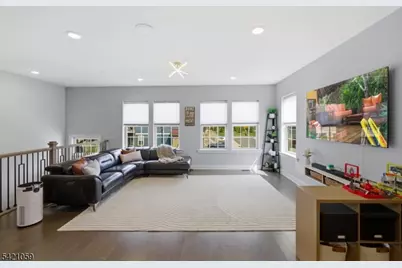 12 Marigold Ct, Warren Township, NJ 07059 - Photo 8