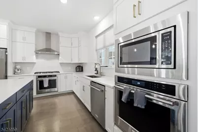 12 Marigold Ct, Warren Township, NJ 07059 - Photo 16