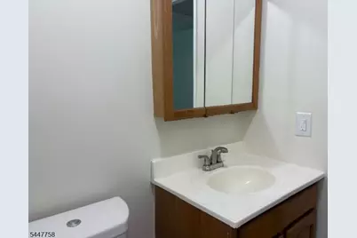 117 Treetop Ct #61, Bloomingdale, NJ 07403 - Photo 6