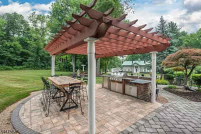 1 Evergreen Dr, Chester, NJ 07930 - Photo 32