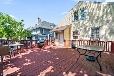 42 Scheerer Ave, Newark, NJ 07112 - Photo 8