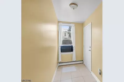 526 E 25th St, Paterson, NJ 07514 - Photo 10