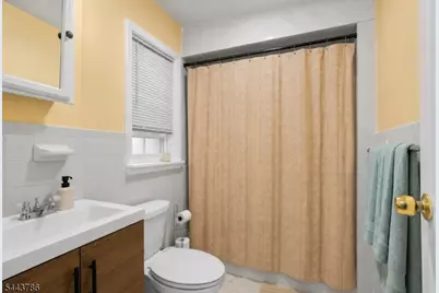526 E 25th St, Paterson, NJ 07514 - Photo 14