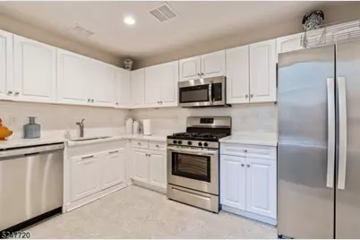605 Binghampton Ln, Livingston, NJ 07039 - Photo 24
