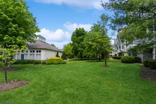 605 Binghampton Ln, Livingston, NJ 07039 - Photo 4