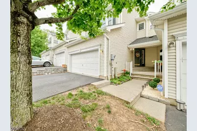 7 Old Orchard Ct, Clinton, NJ 08809 - Photo 1