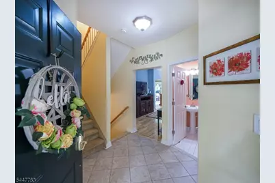 7 Old Orchard Ct, Clinton, NJ 08809 - Photo 2