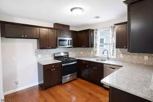 572 S 11th St, Newark, NJ 07103 - Photo 12