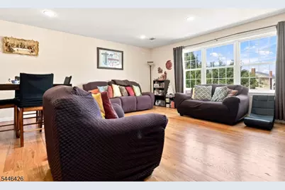 372 Nelson Ave, Elizabeth, NJ 07202 - Photo 2