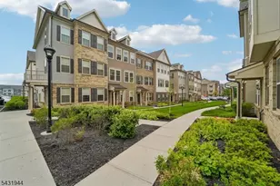 1 Haralson Ct, Livingston, NJ 07039 - Photo 2