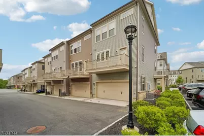 1 Haralson Ct, Livingston, NJ 07039 - Photo 32