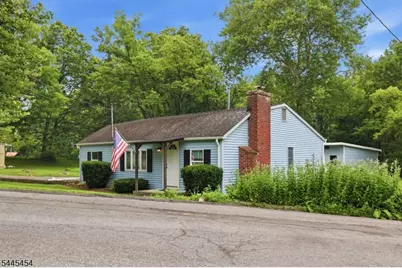 312 6th St, Belvidere, NJ 07823 - Photo 1