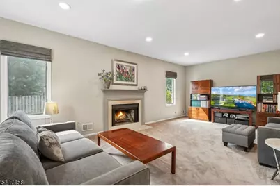 1 Witzling Ct, Raritan Township, NJ 08822 - Photo 20