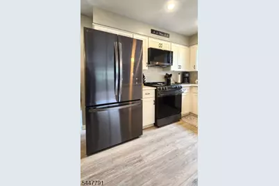 101 New Jersey Ave, Jefferson Township, NJ 07849 - Photo 18