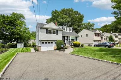 26 Westland Rd, Verona, NJ 07044 - Photo 2