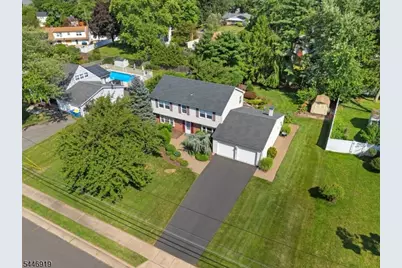11 Marigold Ln, Franklin Township, NJ 08873 - Photo 2
