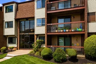 201 Edison Glen Terrace, Edison, NJ 08837 - Photo 4