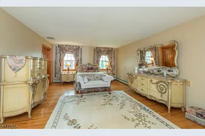 21 Bates Dr, Fairfield, NJ 07004 - Photo 18