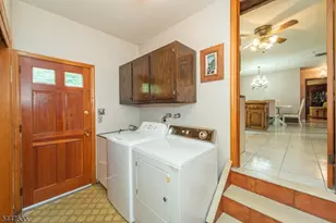 21 Bates Dr, Fairfield, NJ 07004 - Photo 16