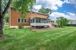 21 Bates Dr, Fairfield, NJ 07004 - Photo 28