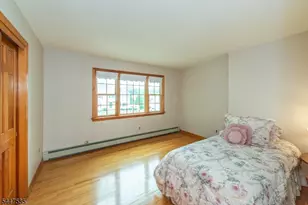 21 Bates Dr, Fairfield, NJ 07004 - Photo 24