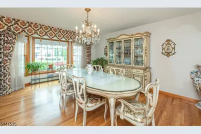 21 Bates Dr, Fairfield, NJ 07004 - Photo 12