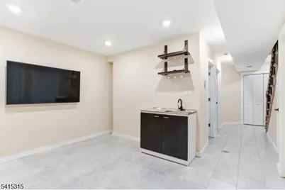 16 Eagle St, Newark, NJ 07102 - Photo 24