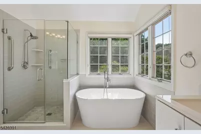 1070 Smith Manor Blvd, West Orange Township, NJ 07052 - Photo 20