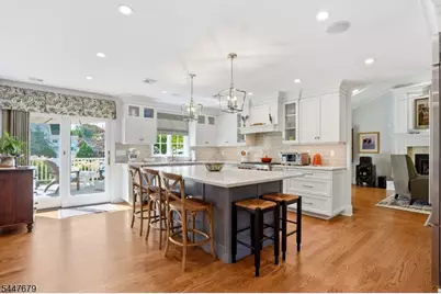 11 Briarwood Ct, Woodcliff Lake, NJ 07677 - Photo 14
