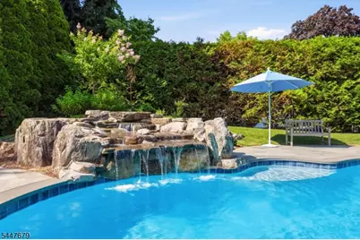 11 Briarwood Ct, Woodcliff Lake, NJ 07677 - Photo 38