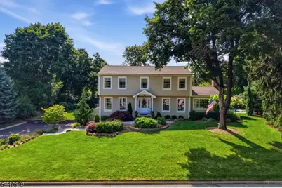 11 Briarwood Ct, Woodcliff Lake, NJ 07677 - Photo 2