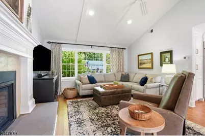 11 Briarwood Ct, Woodcliff Lake, NJ 07677 - Photo 20
