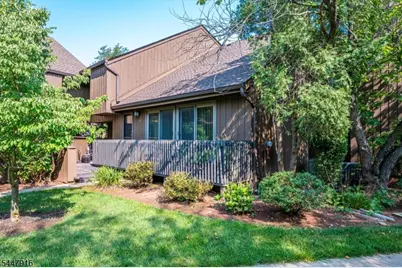 117 Kingsberry Dr, Franklin Township, NJ 08873 - Photo 6