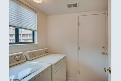 117 Kingsberry Dr, Franklin Township, NJ 08873 - Photo 20