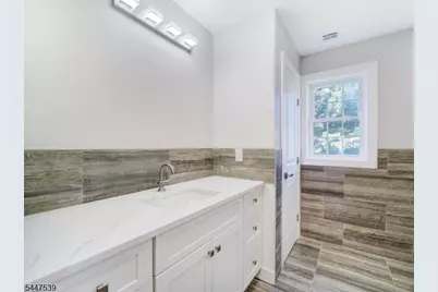 735 Vernon Ave, Kenilworth, NJ 07033 - Photo 32