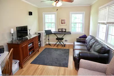 41 Beechwood Rd, Florham Park, NJ 07932 - Photo 2