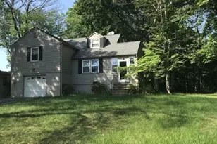 41 Beechwood Rd, Florham Park, NJ 07932 - Photo 1