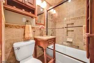 1097 Cambridge Ln, Bridgewater, NJ 08807 - Photo 26
